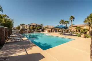 Photo #3: 2069913 Listing