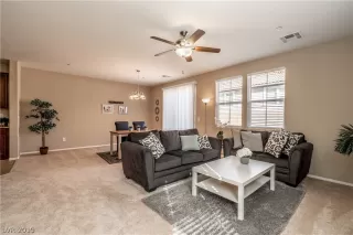 Photo #4: 2069913 Listing