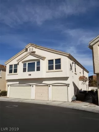 Photo #1: 2069956 Listing