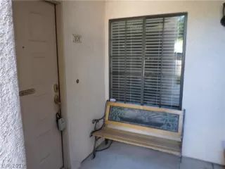 Photo #2: 2069982 Listing 