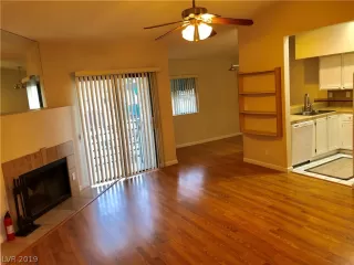 Photo #3: 2070001 Listing