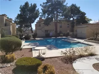 Photo #1: 2070016 Listing 