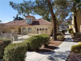 Photo #2: 2070016 Listing 