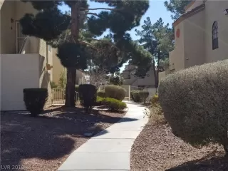 Photo #5: 2070016 Listing 