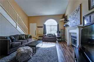 Photo #2: 2070039 Listing