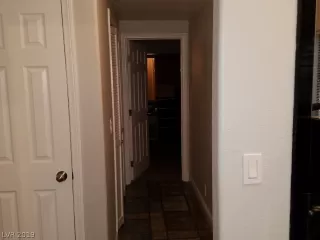 Photo #6: 2070069 Listing