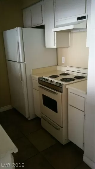 Photo #4: 2070087 Listing 