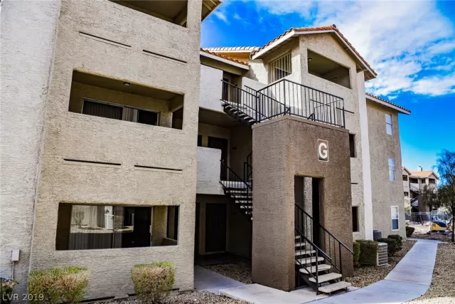 MLS: 2070129 Condo For Sale