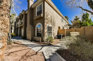 Photo #3: 2070141 Listing