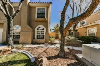 Photo #4: 2070141 Listing