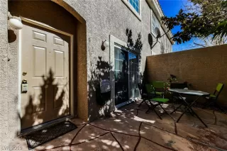 Photo #6: 2070141 Listing