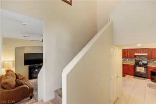 Photo #5: 2070159 Listing