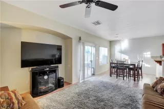 Photo #6: 2070159 Listing