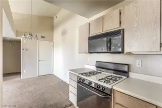 Photo #5: 2070204 Listing 