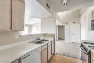 Photo #6: 2070204 Listing 