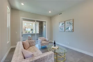 Photo #4: 2070227 Listing