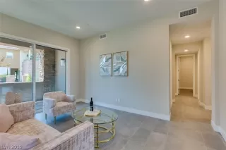 Photo #5: 2070227 Listing