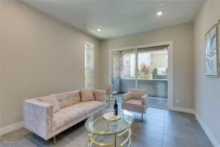 Photo #6: 2070227 Listing