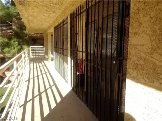 Photo #2: 2070249 Listing 