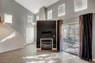 Photo #4: 2070262 Listing