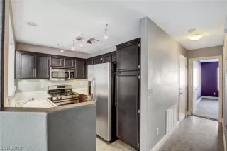 Photo #6: 2070262 Listing