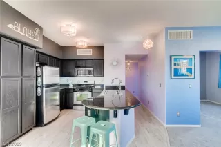 Photo #2: 2070303 Listing