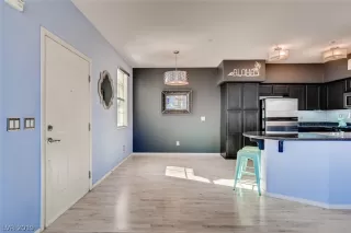 Photo #5: 2070303 Listing