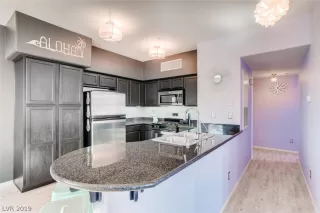 Photo #6: 2070303 Listing