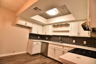 Photo #6: 2070320 Listing 