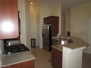 Photo #4: 2070328 Listing