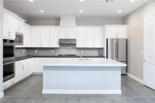 Photo #1: 2070332 Listing