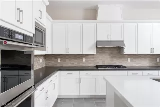 Photo #2: 2070332 Listing