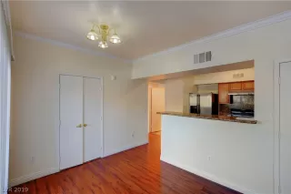 Photo #5: 2070336 Listing 