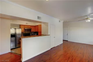 Photo #6: 2070336 Listing 