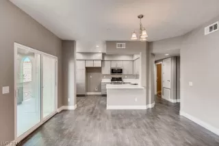 Photo #4: 2070377 Listing 