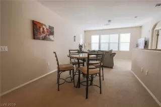 Photo #4: 2070393 Listing