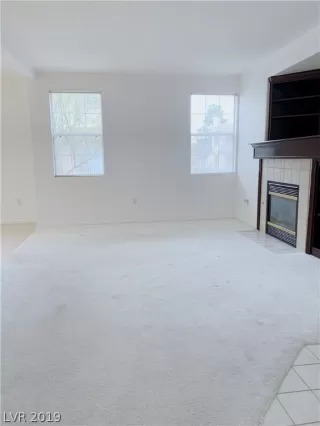 Photo #6: 2070421 Listing