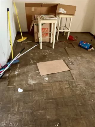 Photo #3: 2070461 Listing