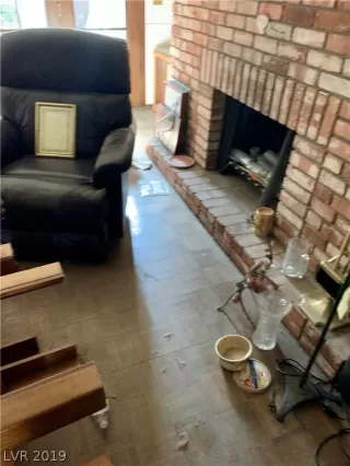 Photo #5: 2070461 Listing