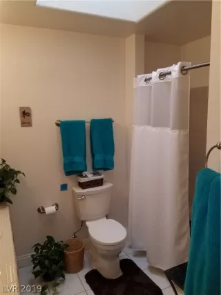 Photo #6: 2070463 Listing