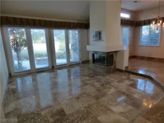 Photo #2: 2070558 Listing 