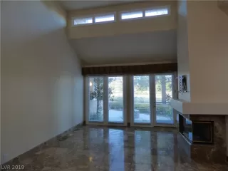 Photo #3: 2070558 Listing 