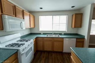 Photo #5: 2070567 Listing 