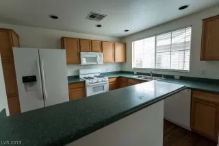 Photo #6: 2070567 Listing 