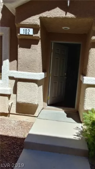 Photo #1: 2070598 Listing 