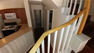 Photo #5: 2070598 Listing 