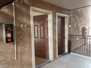 Photo #4: 2070619 Listing