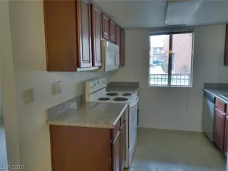 Photo #6: 2070619 Listing