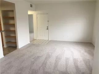 Photo #3: 2070624 Listing 