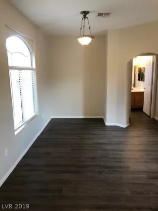 Photo #3: 2070679 Listing